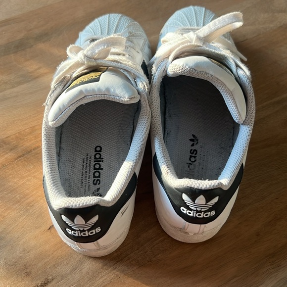 Adidas Superstars - Picture 3 of 7